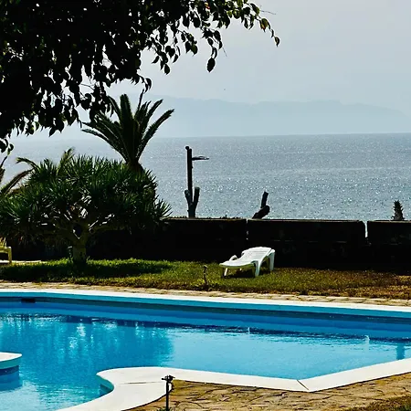 With Pool And Sea View Acantilado de los Gigantes